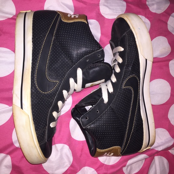 Nike hightops - Picture 2 of 4